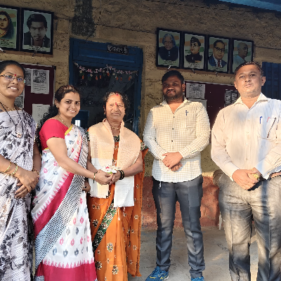 किल्ले वनवास स्पर्धेमध्ये विशेष मार्गदर्शन करणाऱ्या अद्यापिका श्रीमती कल्पना शंकरराव राजगुरू यांचा विद्यार्थी कुमार प्रणव मार्तंड भागवत यांचा आंबेगाव तालुक्यात दुसरा क्रमांक आल्याने सहशिक्षिका श्रीमती कल्पना शंकरराव राजगुरू यांचा सत्कार करण्यात आला