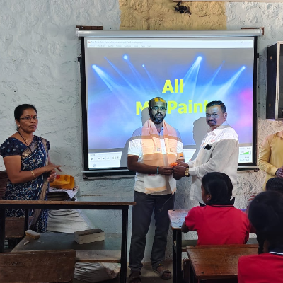  न्यू इंग्लिश स्कूल, लाखणगाव शाळेत “ट्रेसेबल गिव्हिंग फाउंडेशन” यांच्या वतीने आज तिसरा ई-लर्निंग सेट बसविण्यात आला.*   *या प्रसंगी उपस्थित पदाधिकारी, पालक, विद्यार्थी-विद्यार्थिनी, शिक्षक, शिक्षकेतर कर्मचारी तसेच विद्यालयाचे मुख्याध्यापक यांनी “ट्रेसेबल ग